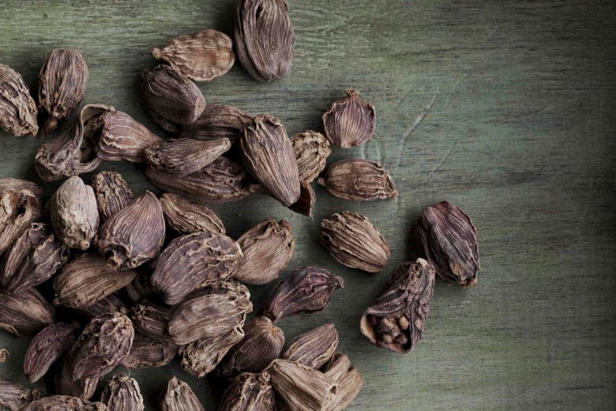Buying black cardamom wholesale: Why Vietnam is a smart choice 1 900 cardamom pod black
